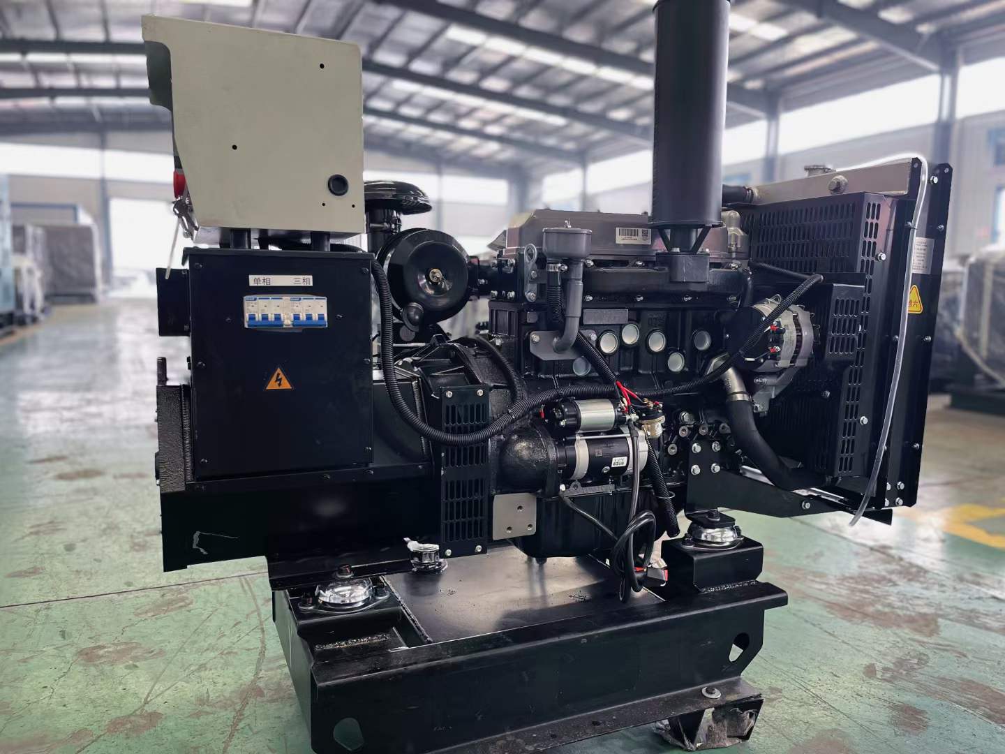 福绵如何降低电感性负载对发电机的影响？